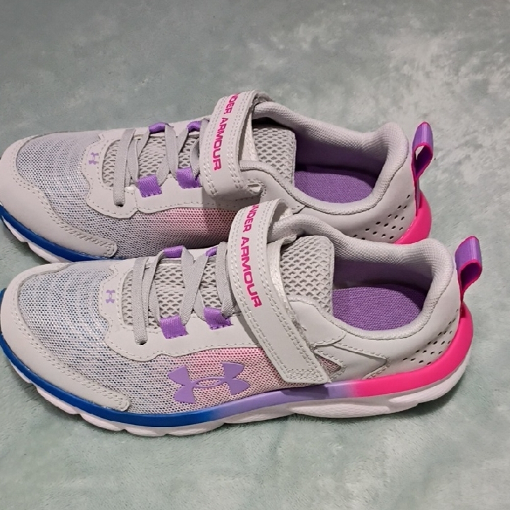 Under Armour Kids' Gray and Purple Sneakers Girls Size 3 Youth New With Tag